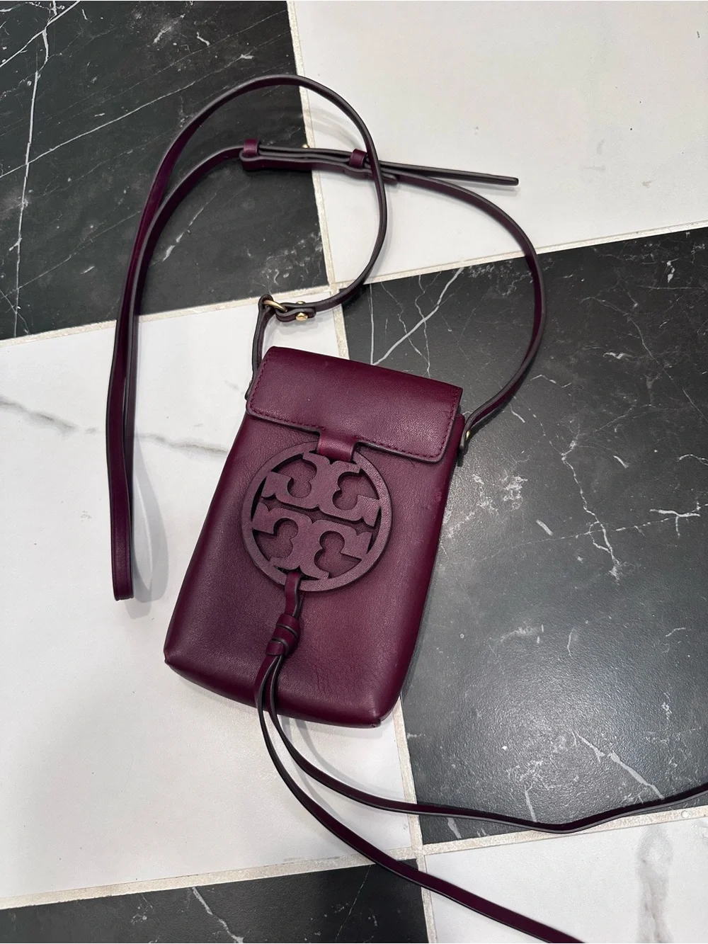 Tory Burch Miller Leather Crossbody Phone Bag - Plum